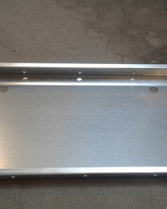 Plate f/outlet MBM w/Hole 625 M&M